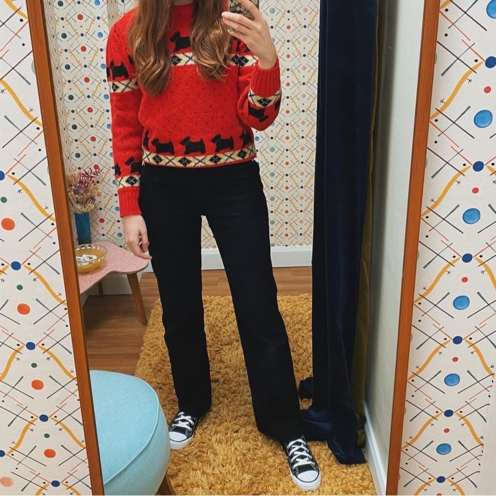 Vintage Dog Sweater 🐾 - Picture 2 of 5